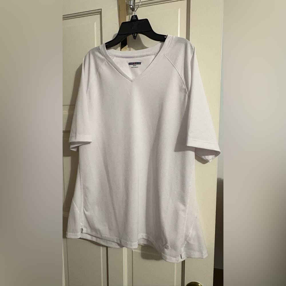 Women’s Vintage Jerzees White Textured V-Neck Shirt 3X 22W
